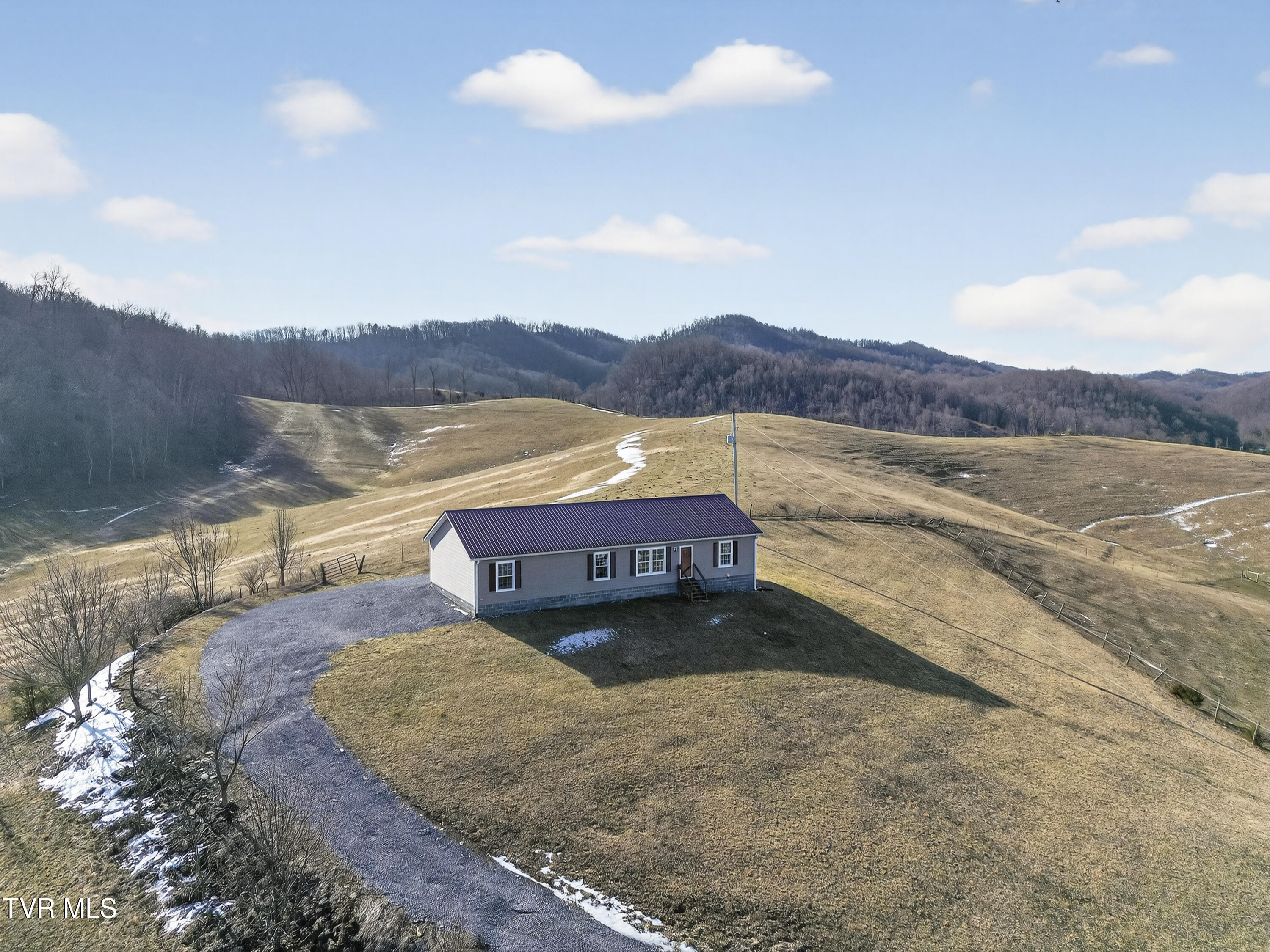 32383-Raccoon-Trail-60