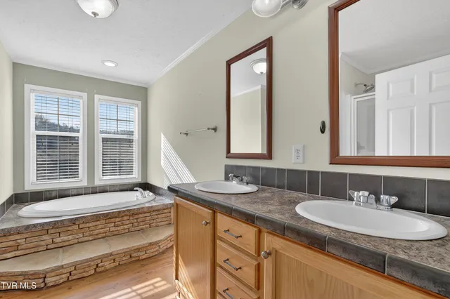 $189,900 | 32383 Raccoon Trail, Meadowview, VA 24361