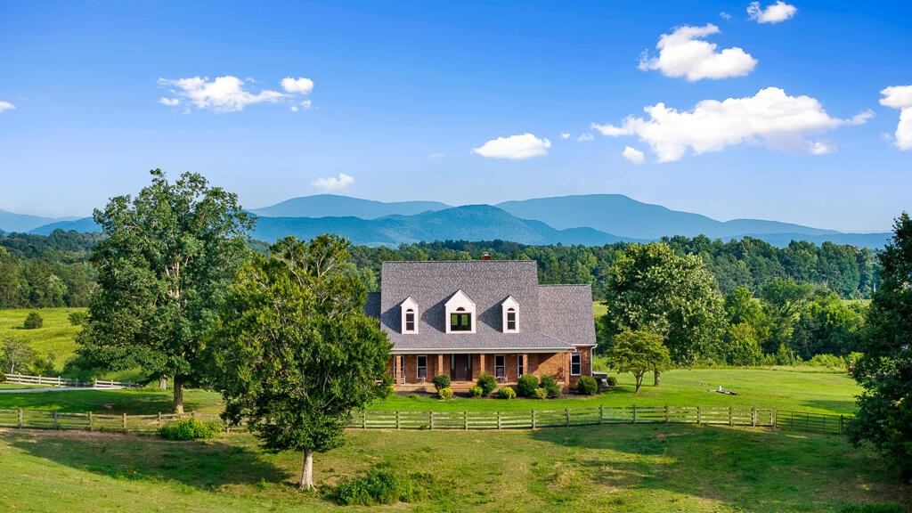 559 White Road Old Fort, TN 37362 - Photo 4 of 100 Gallery Image 4