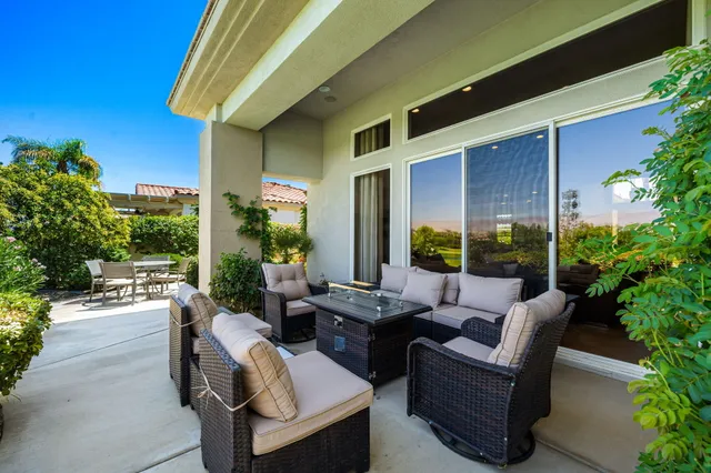 $1,275,000 | 228 White Horse Trail, Palm Desert, CA 92211