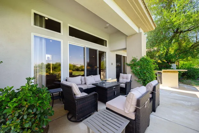 $1,275,000 | 228 White Horse Trail, Palm Desert, CA 92211