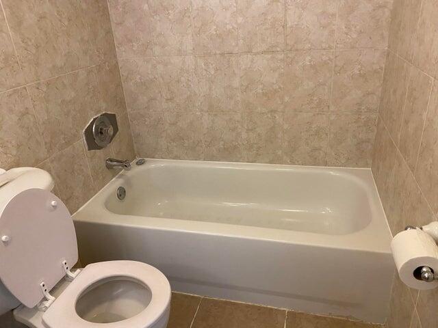 1291 Northwest 13th Street, Unit 445D Boca Raton, FL 33486 - Photo 11 of 11 bath