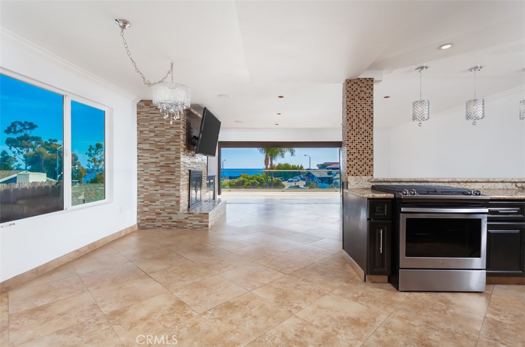 2808 Terry Road Laguna Beach, CA 92651 - Photo 9 of 43 Gallery Image 9