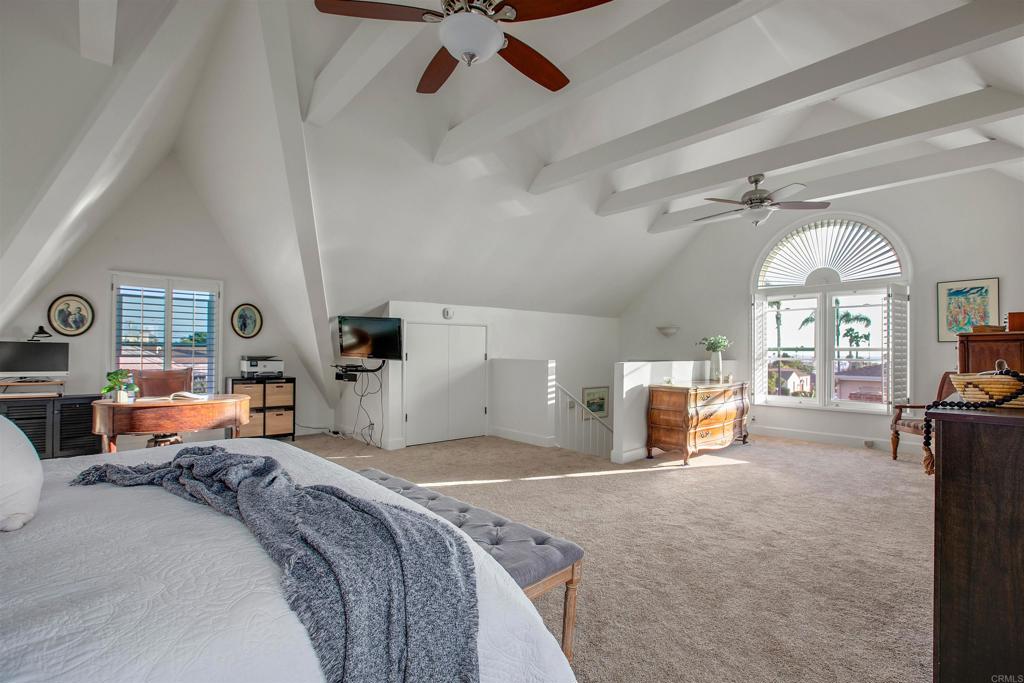 906 Leonard Avenue Oceanside, CA 92054 - Photo 23 of 53 a bed room with a bed and furniture