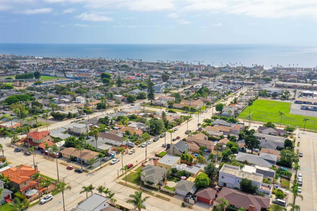 906 Leonard Avenue Oceanside, CA 92054 - Photo 52 of 53 an aerial view of a city