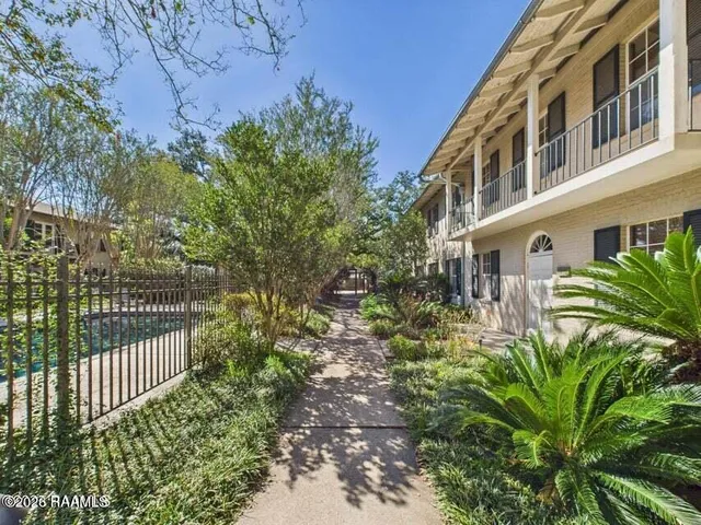 $106,000 | 213 Bendel Road, Unit 206, Lafayette, LA 70503