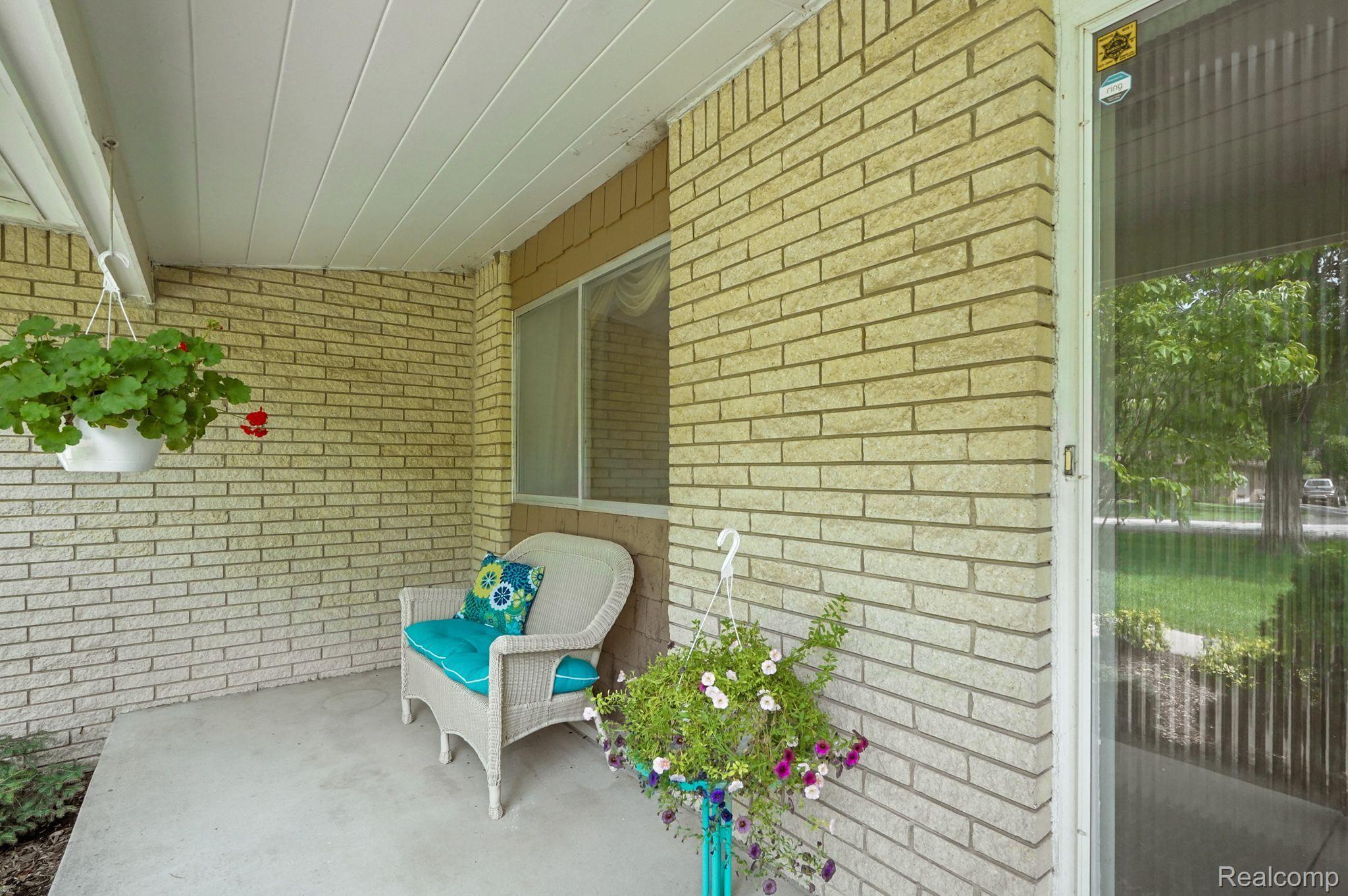 36241 Hardenburg Road Farmington, MI 48331 - Photo 2 of 21 Gallery Image 2