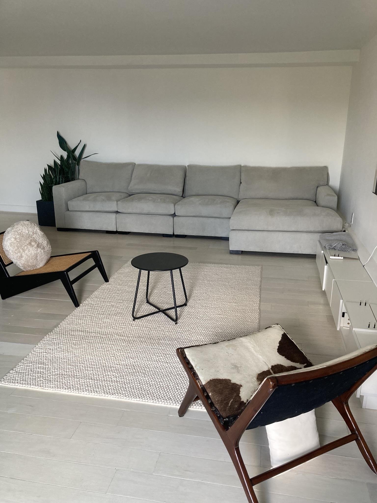 6010 Boulevard East West New York, NJ 07093 - Photo 16 of 27 a living room with furniture