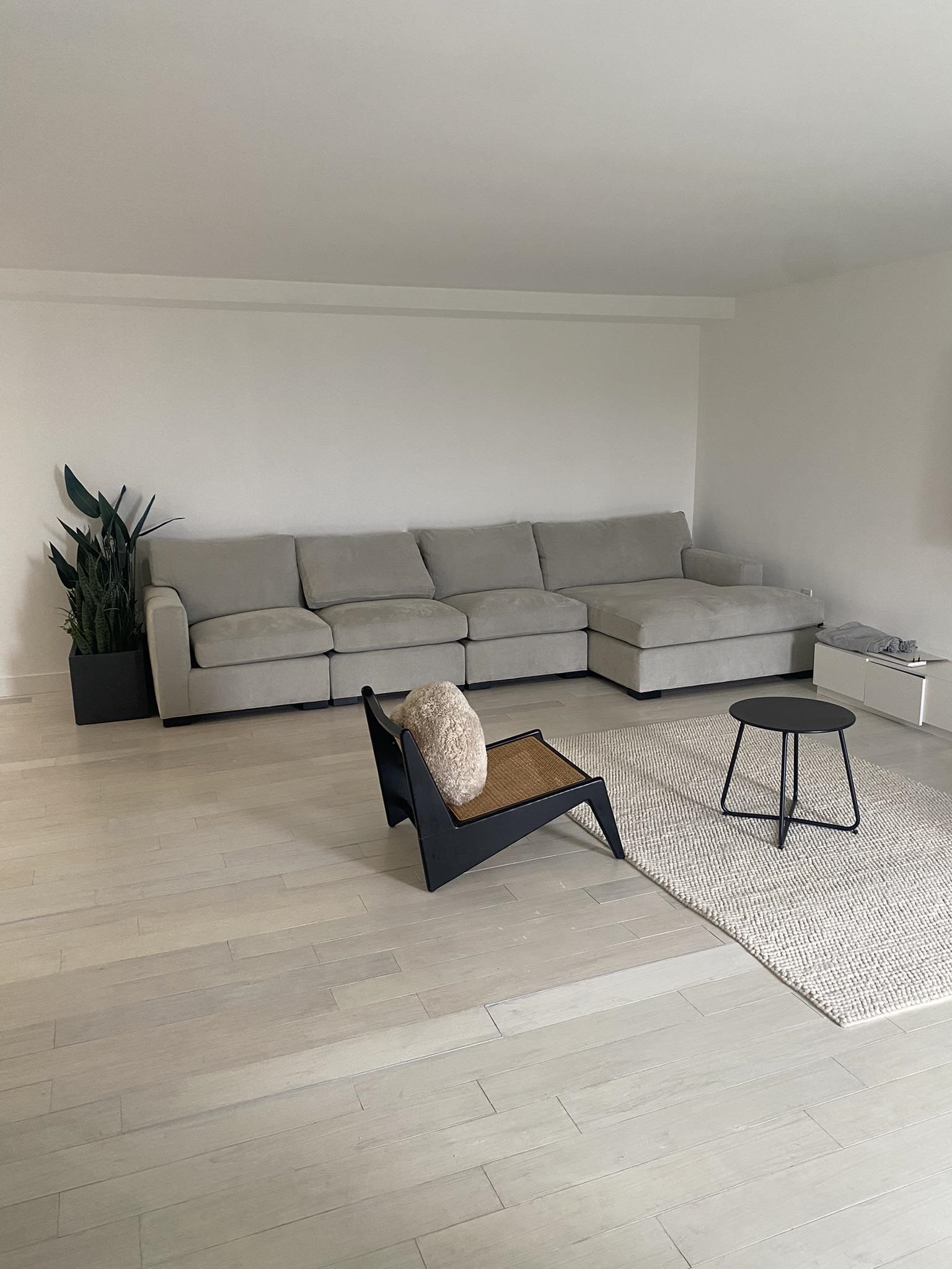 6010 Boulevard East West New York, NJ 07093 - Photo 9 of 27 a living room with furniture and a potted plant