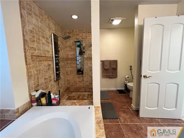 $1,450,000 | 7 Golden Pond Drive, East Brunswick, NJ 08850