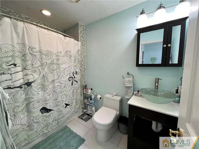 $1,450,000 | 7 Golden Pond Drive, East Brunswick, NJ 08850