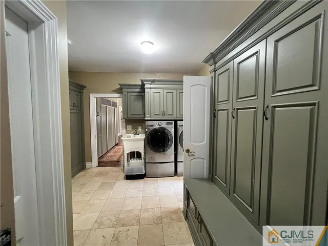 $1,450,000 | 7 Golden Pond Drive, East Brunswick, NJ 08850