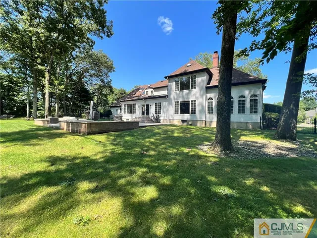 $1,450,000 | 7 Golden Pond Drive, East Brunswick, NJ 08850