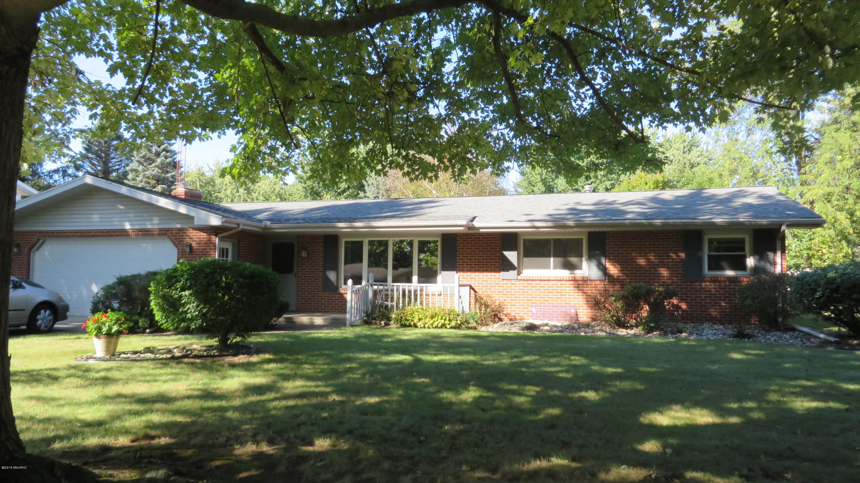 5625 Alpine Ridge Stevensville, MI 49127 - Photo 1 of 28 IMG_1512