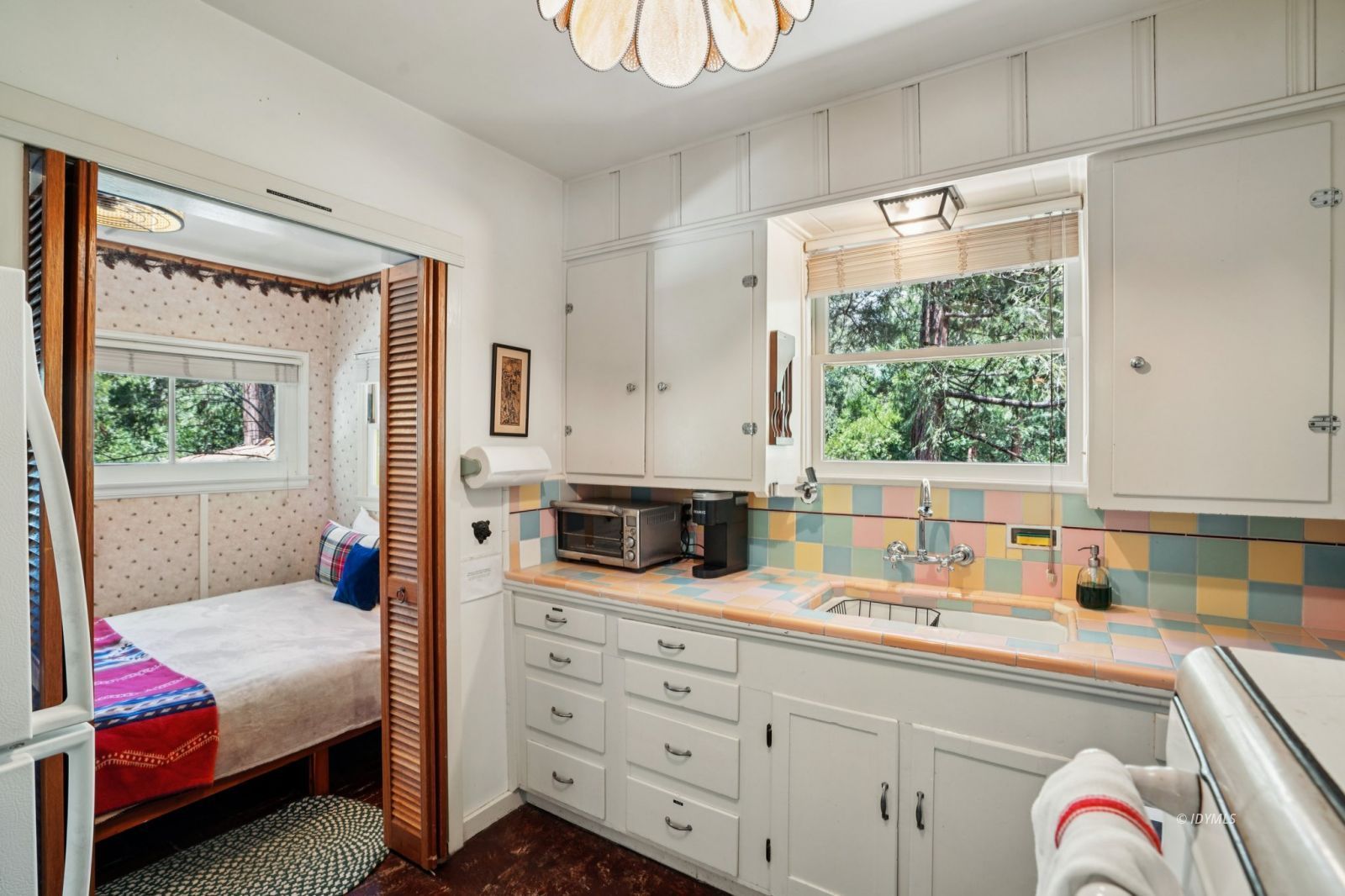 55280 Circle Way Idyllwild, CA 92549 - Photo 11 of 30 Kitchen