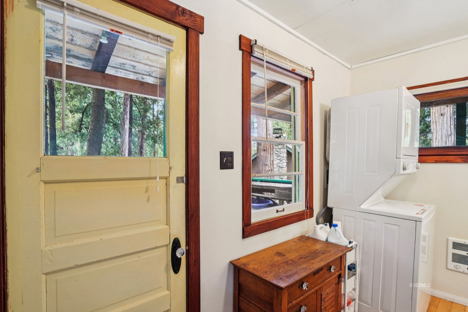55280 Circle Way Idyllwild, CA 92549 - Photo 27 of 30 Guest studio Bathroom