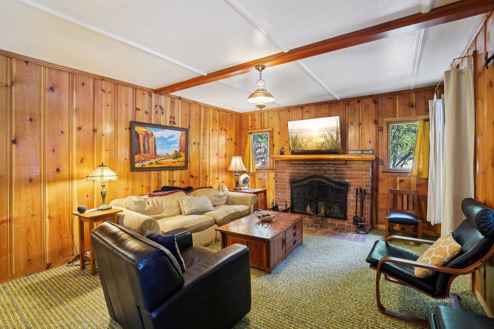 55280 Circle Way Idyllwild, CA 92549 - Photo 4 of 30 Living Room