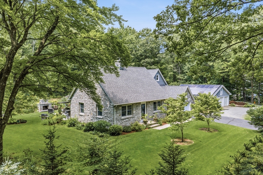 33 Rattle Hill Road Southampton, MA 01073 - Photo 1 of 42