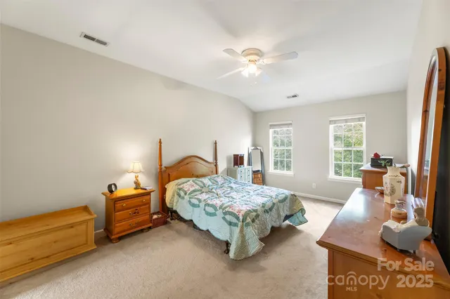 $600,000 | 17240 Georgian Hall Drive, Charlotte, NC 28277