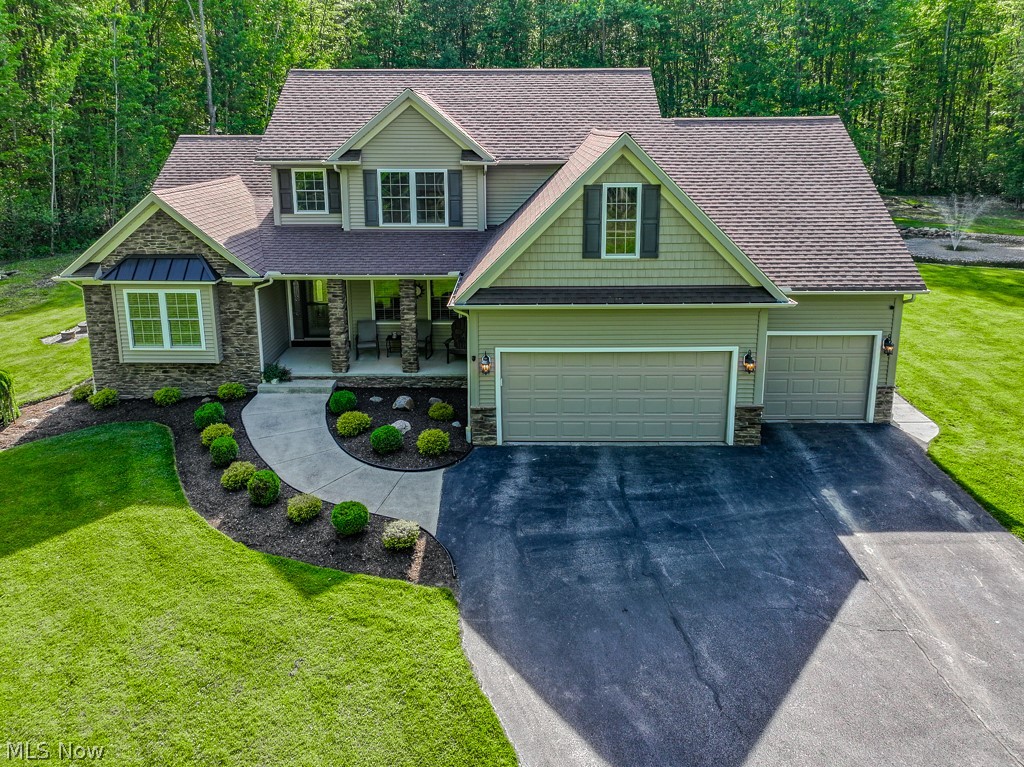 3991 North Myers Road Geneva, OH 44041 - Photo 4 of 43 5 Bedrooms, 3 Car Garage, 2 Story Family