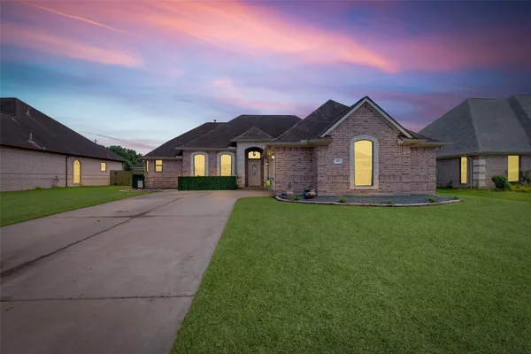 $349,850 | 105 Wisteria Street, Richwood, TX 77531