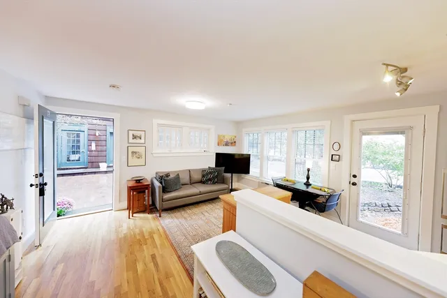 $390,000 | 411 Norfolk Street, Unit 1E, Somerville, MA 02143