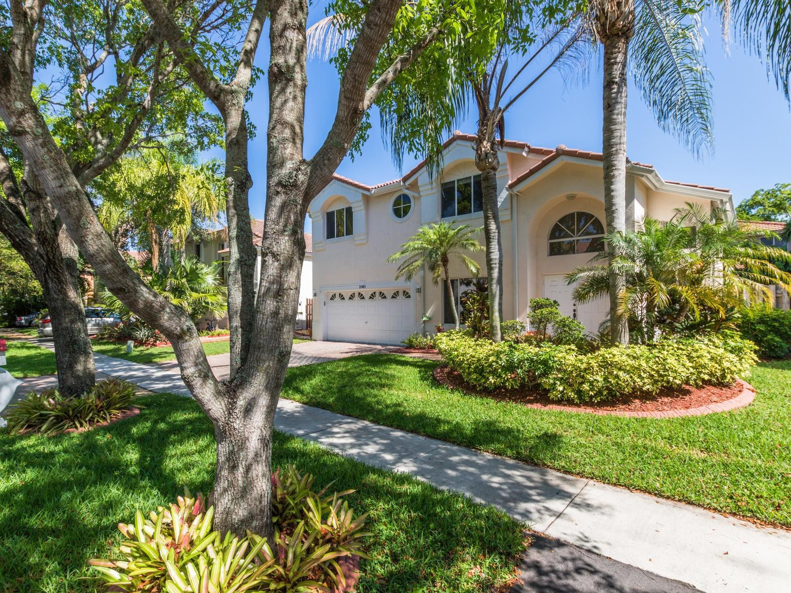 11263 Rhapsody Road Hollywood, FL 33026 - Photo 2 of 35 Photo 2