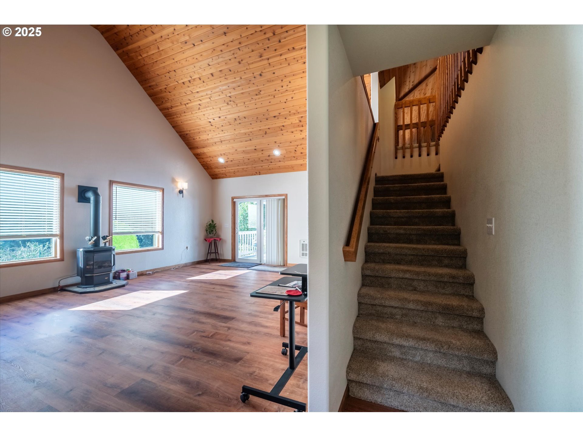 54177 Morrison Road Bandon, OR 97411 - Photo 17 of 47 a view of an entryway with wooden floor