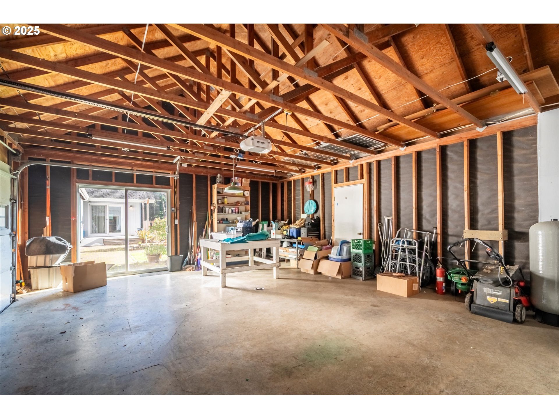 54177 Morrison Road Bandon, OR 97411 - Photo 31 of 47 a view of a room with gym equipment