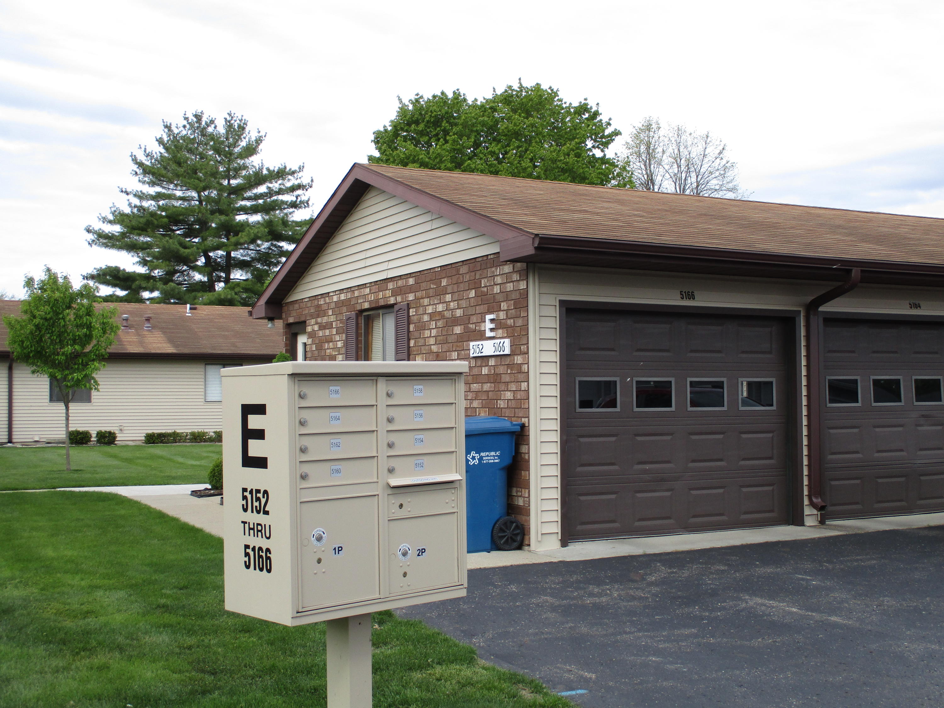 5166 Green Meadow Road, Unit 40 Kalamazoo, MI 49009 - Photo 3 of 19 IMG_0115
