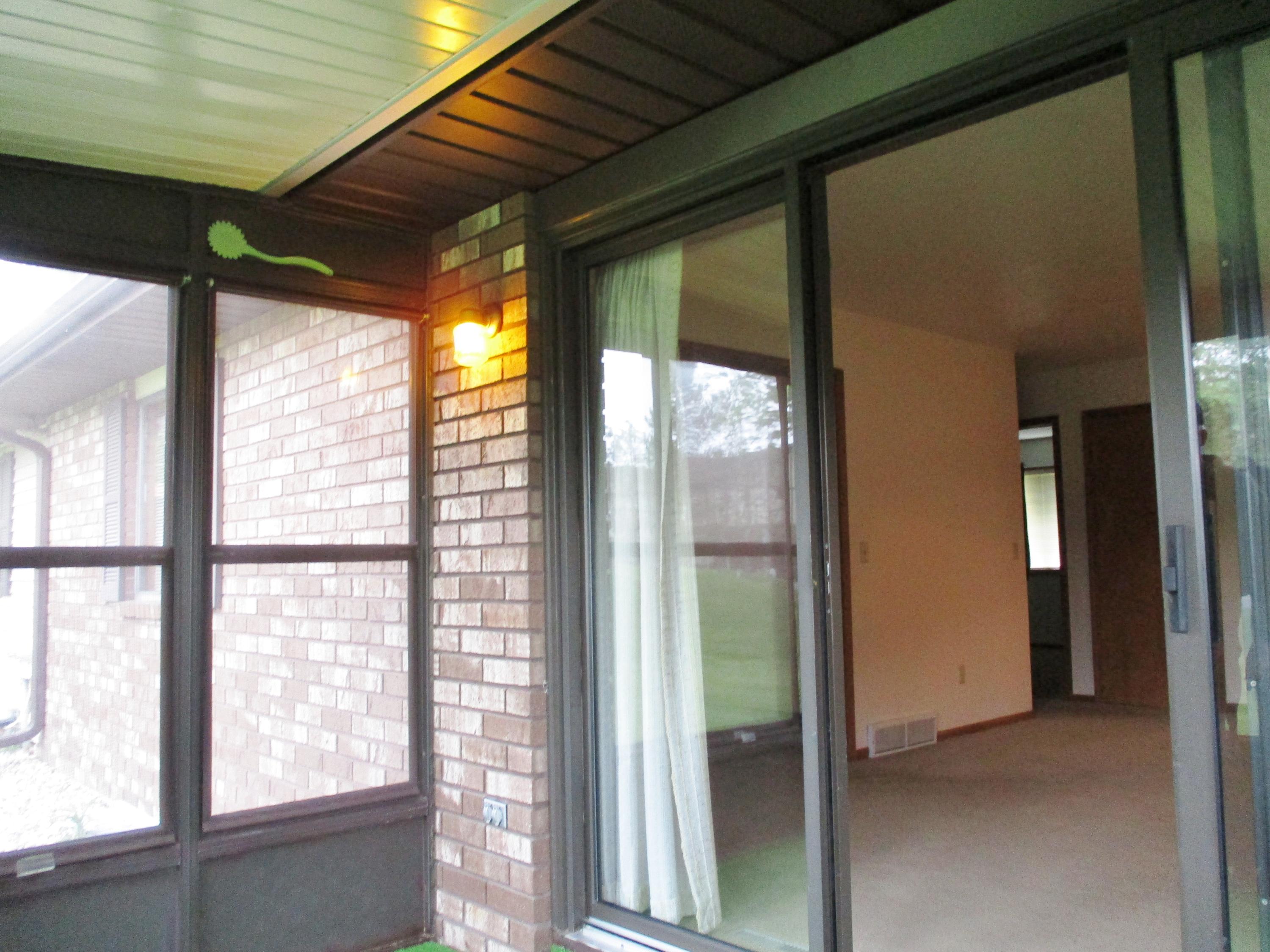 5166 Green Meadow Road, Unit 40 Kalamazoo, MI 49009 - Photo 7 of 19 IMG_0126