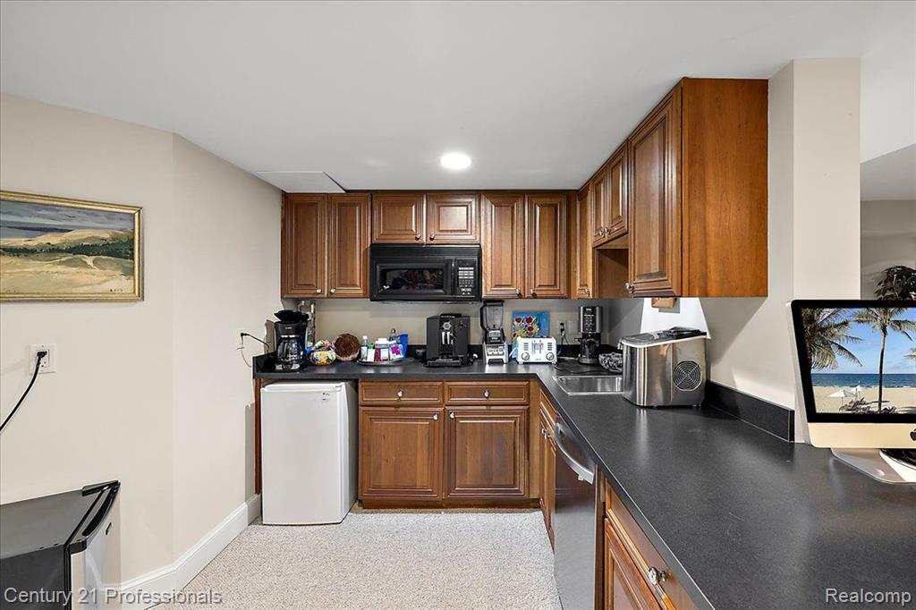 4735 Oakhurst Ridge Road Clarkston, MI 48348 - Photo 55 of 75