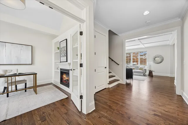 $779,000 | 355 West 1st Street, Elmhurst, IL 60126