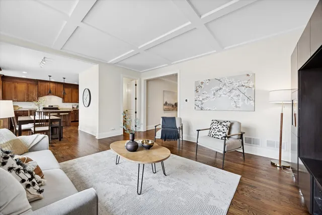 $779,000 | 355 West 1st Street, Elmhurst, IL 60126