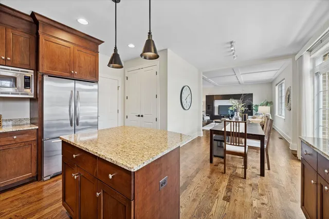 $779,000 | 355 West 1st Street, Elmhurst, IL 60126