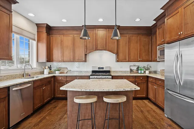 $779,000 | 355 West 1st Street, Elmhurst, IL 60126