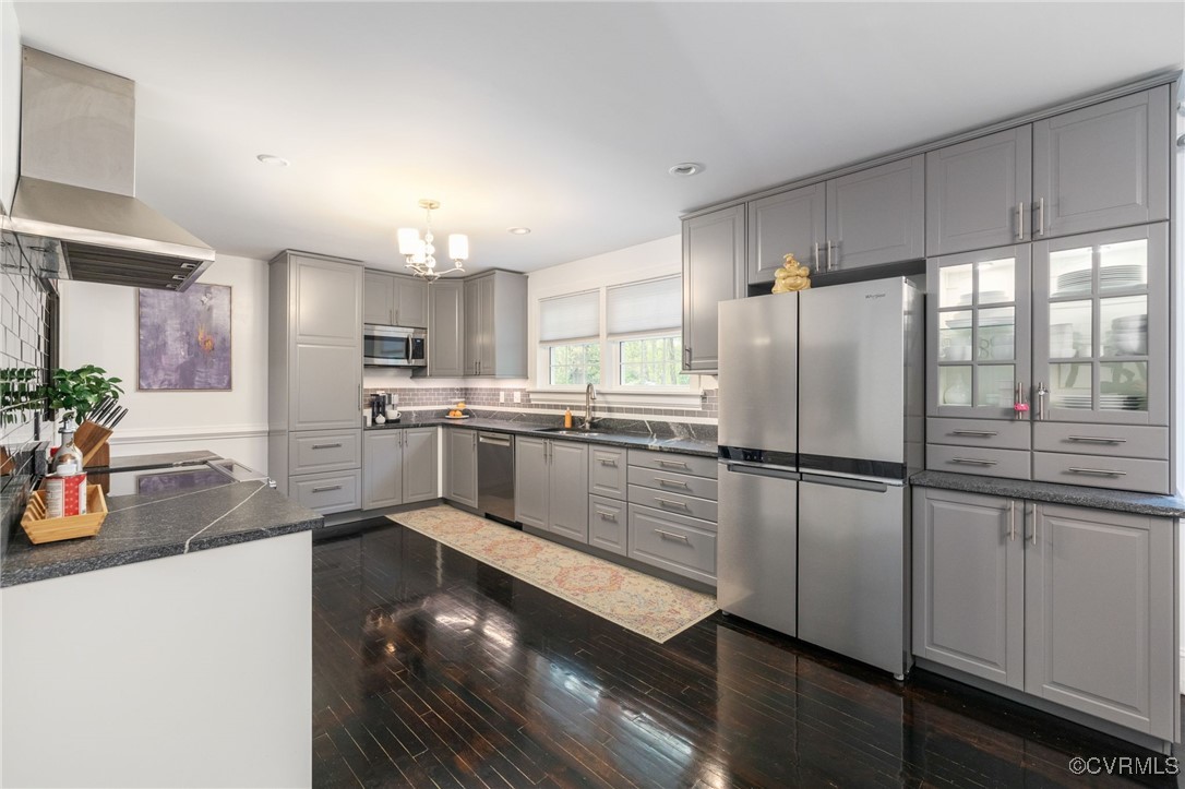 4 Westwick Road Henrico, VA 23238 - Photo 17 of 45 Hardwood, beautiful cabinets, stainless appliances