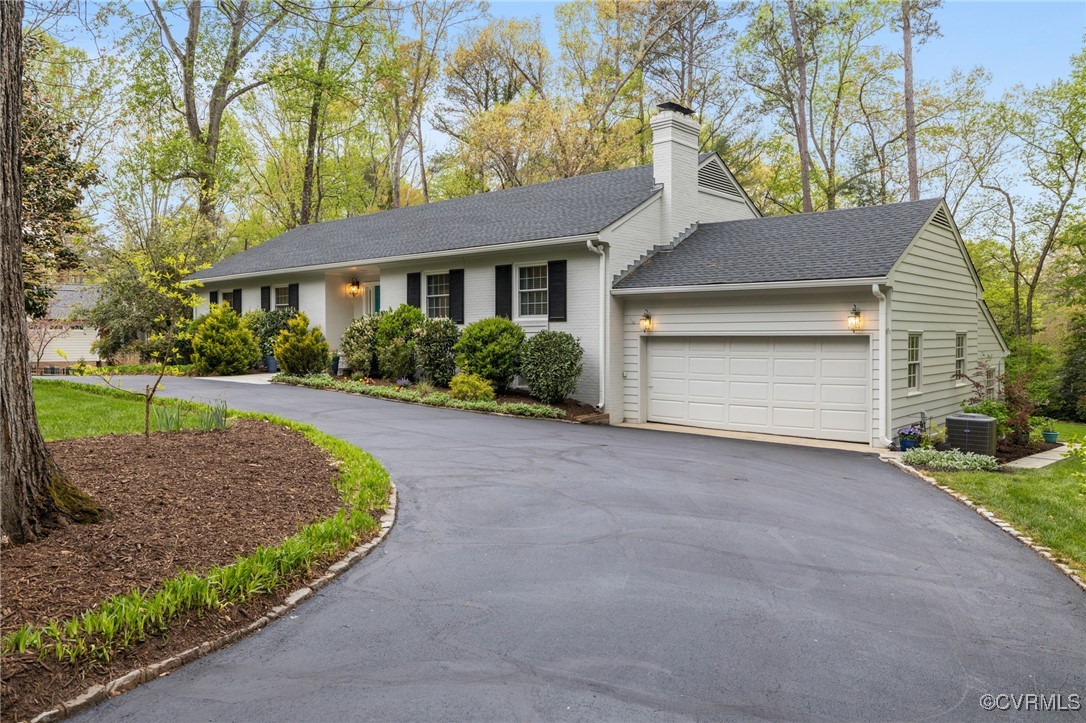 4 Westwick Road Henrico, VA 23238 - Photo 45 of 45 Driveway and landscaped yard