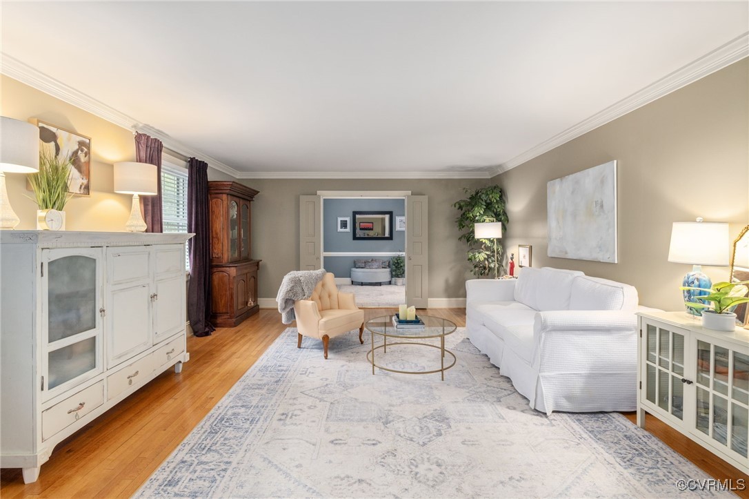 4 Westwick Road Henrico, VA 23238 - Photo 9 of 45 Hardwood, crown, foyer