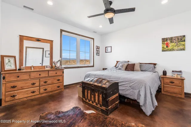 a view of entryway and hall