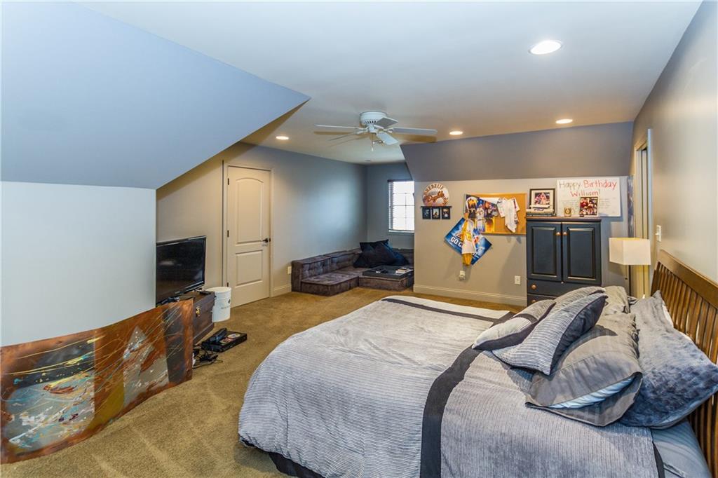 10815 Towne Road Carmel, IN 46032 - Photo 18 of 24 Gallery Image 18