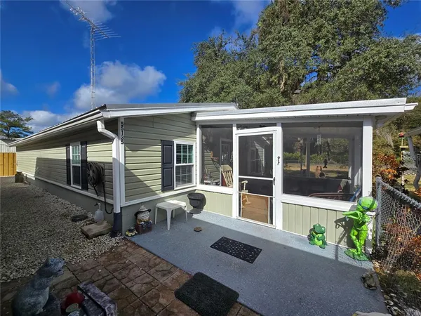 $250,000 | 55135 5th Street, Astor, FL 32102