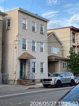 $2,500 | 217 Walnut Street, Unit 2, Newark, NJ 07105