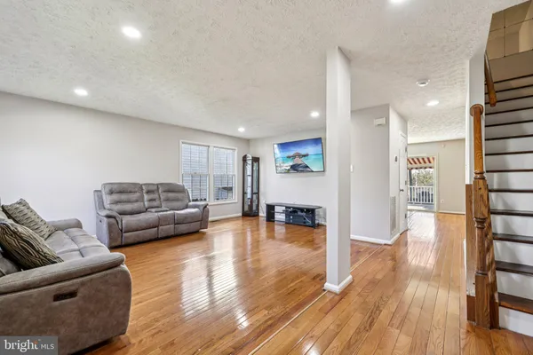 $530,000 | 9608 Norfolk Avenue, Laurel, MD 20723