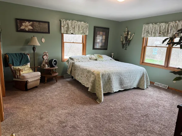 $779,900 | W360S10139 Markham Road, Eagle, WI 53119