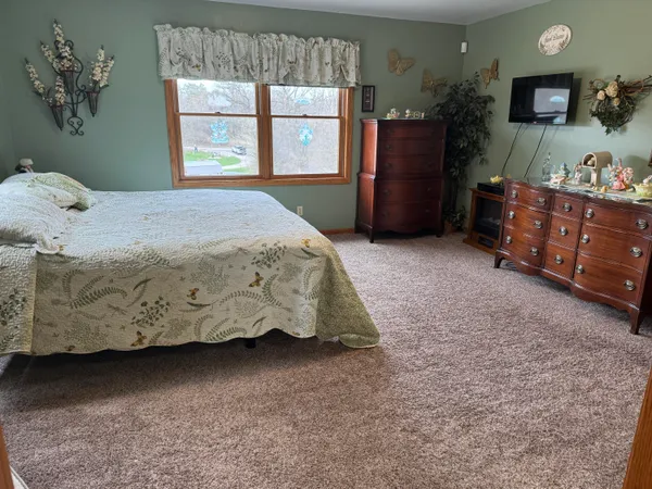 $779,900 | W360S10139 Markham Road, Eagle, WI 53119