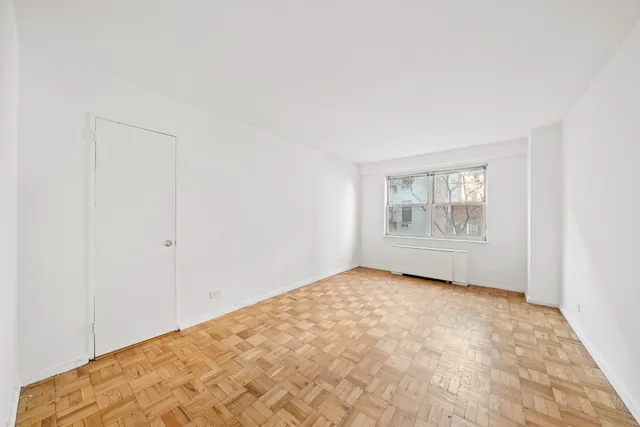 $648,000 | 155 East 34th Street, Unit 6A | Murray Hill