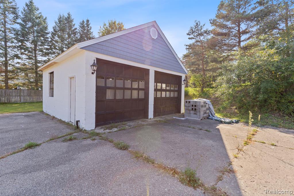 6169 Waldon Road Clarkston, MI 48346 - Photo 11 of 20