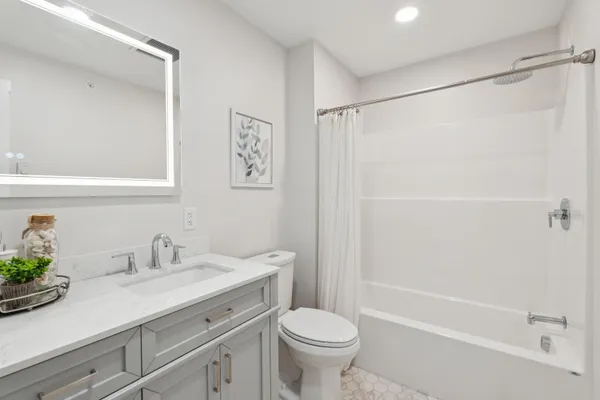 $375,000 | 3 Cedar Bend, Unit 3, Boothbay, ME 04537