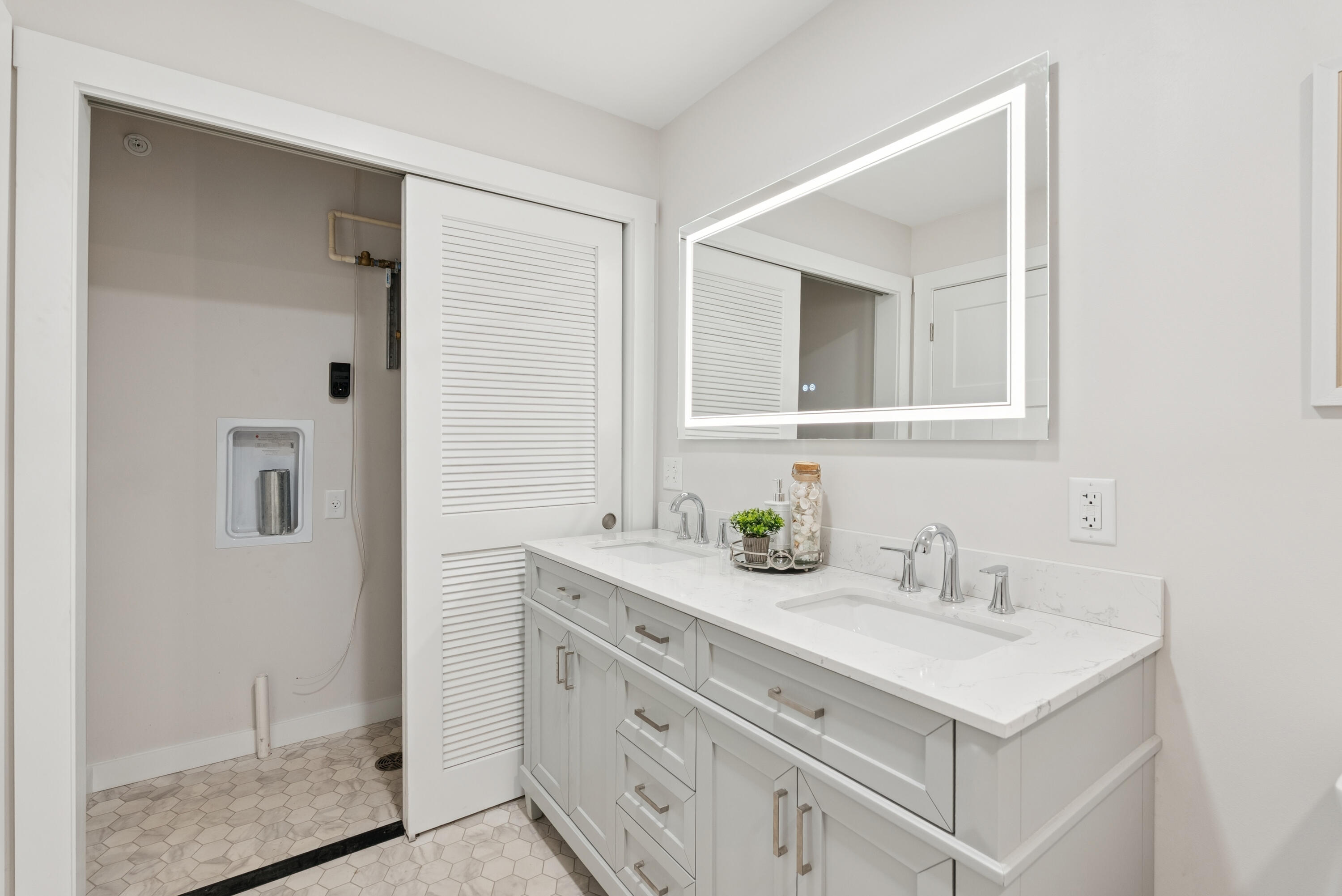 3 Cedar Bend, Unit 3 Boothbay, ME 04537 - Photo 27 of 36 Full bath 3